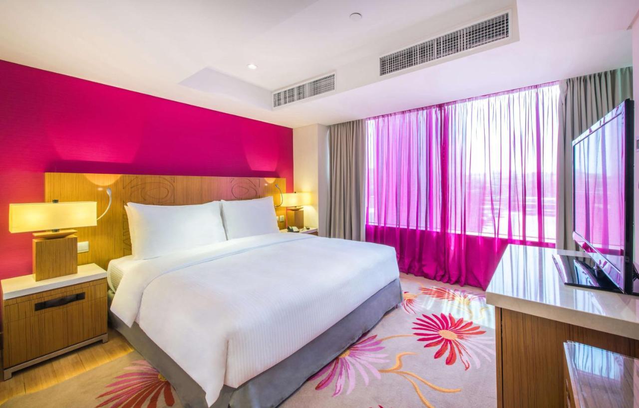 Radisson Blu Hotel, Kuwait Kuveyt Dış mekan fotoğraf Deluxe Room