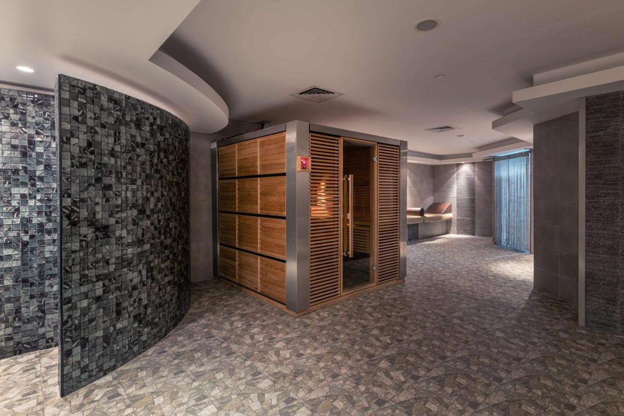Radisson Blu Hotel, Kuwait Kuveyt Dış mekan fotoğraf The spa at the InterContinental London The O2