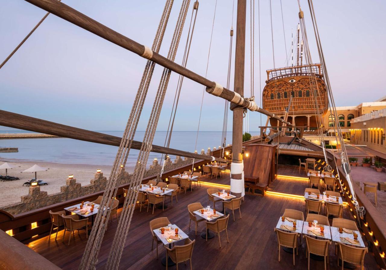 Radisson Blu Hotel, Kuwait Kuveyt Dış mekan fotoğraf The Deck