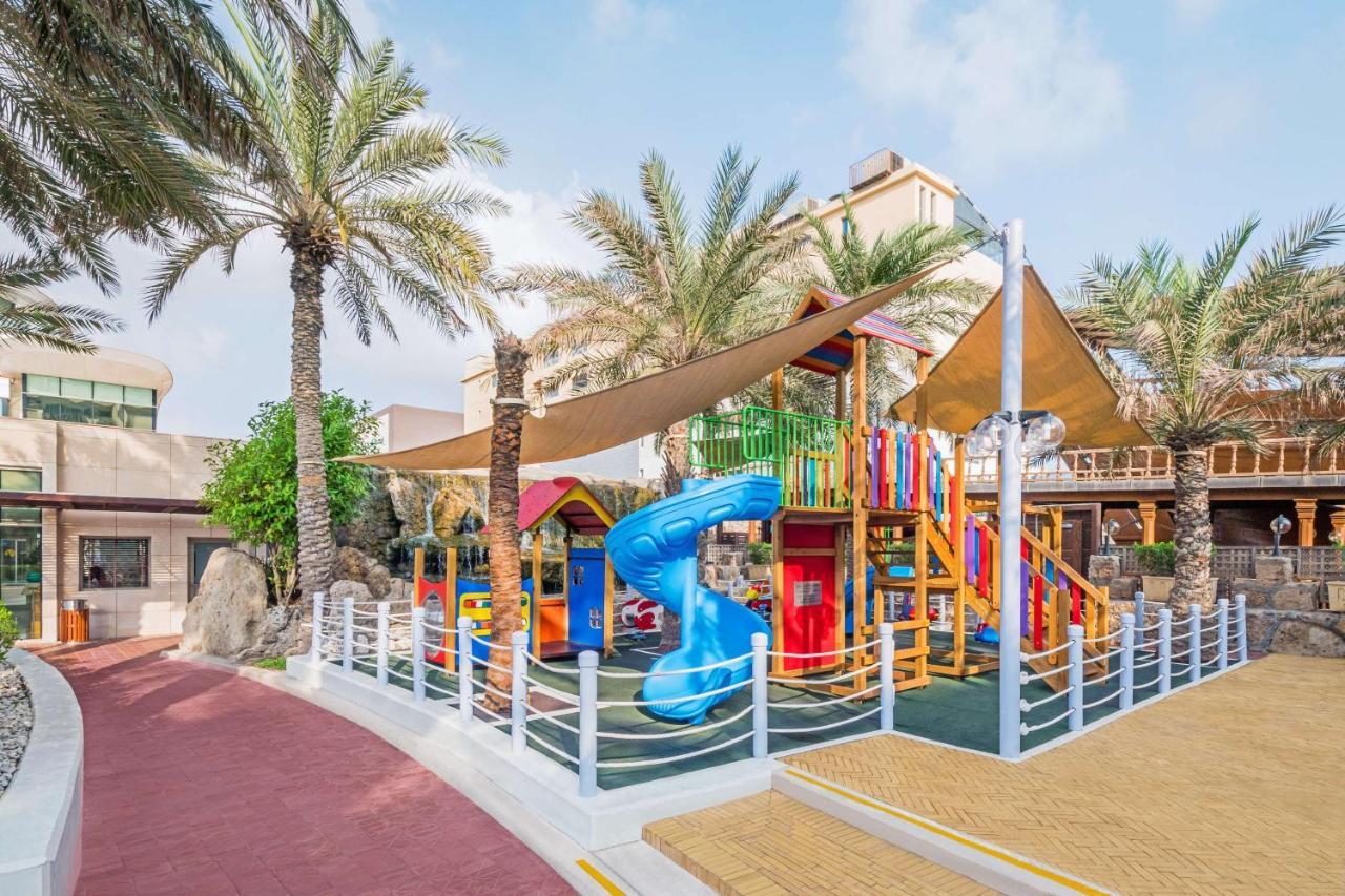 Radisson Blu Hotel, Kuwait Kuveyt Dış mekan fotoğraf Playground at Jumeirah Beach Hotel